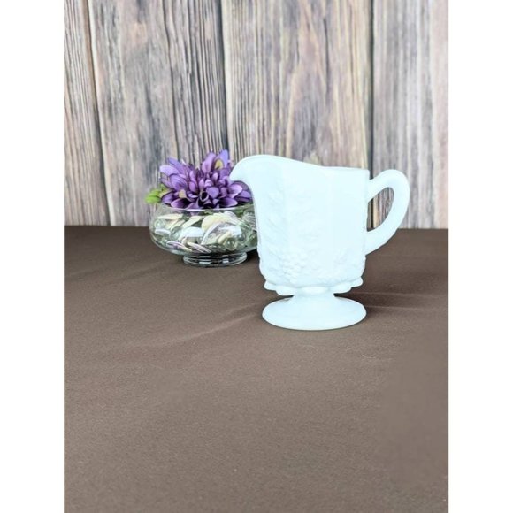 Vtg MCM White Opaque Milk Glass Creamer Juice Pitcher Westmoreland Grape Leaves - Picture 5 of 8